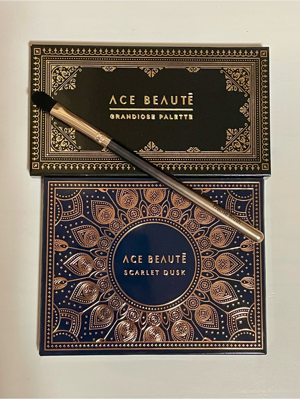 Ace Beaute Grandiose + Scarlet Dusk Eyeshadow Palette Bundle + Brush